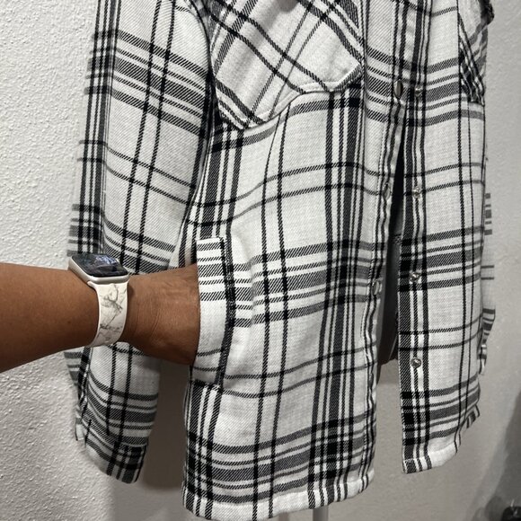 Velvet Heart Flannel Jacket Women’s Medium White Black Plaid Academia Heavy - Picture 6 of 14